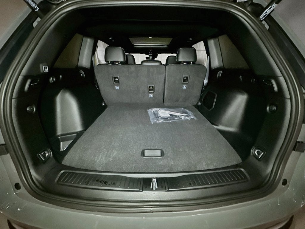 2027 Jeep Grand Cherokee Base