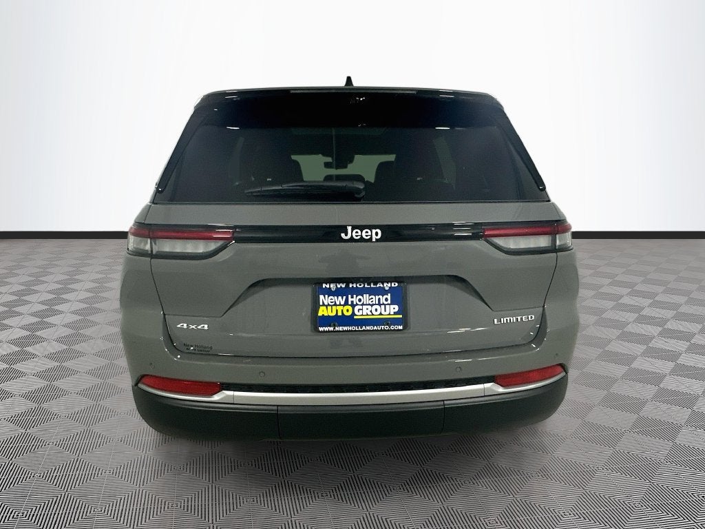 2027 Jeep Grand Cherokee Base