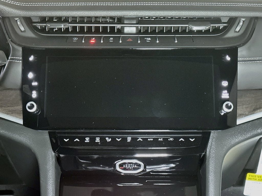 2027 Jeep Grand Cherokee Base
