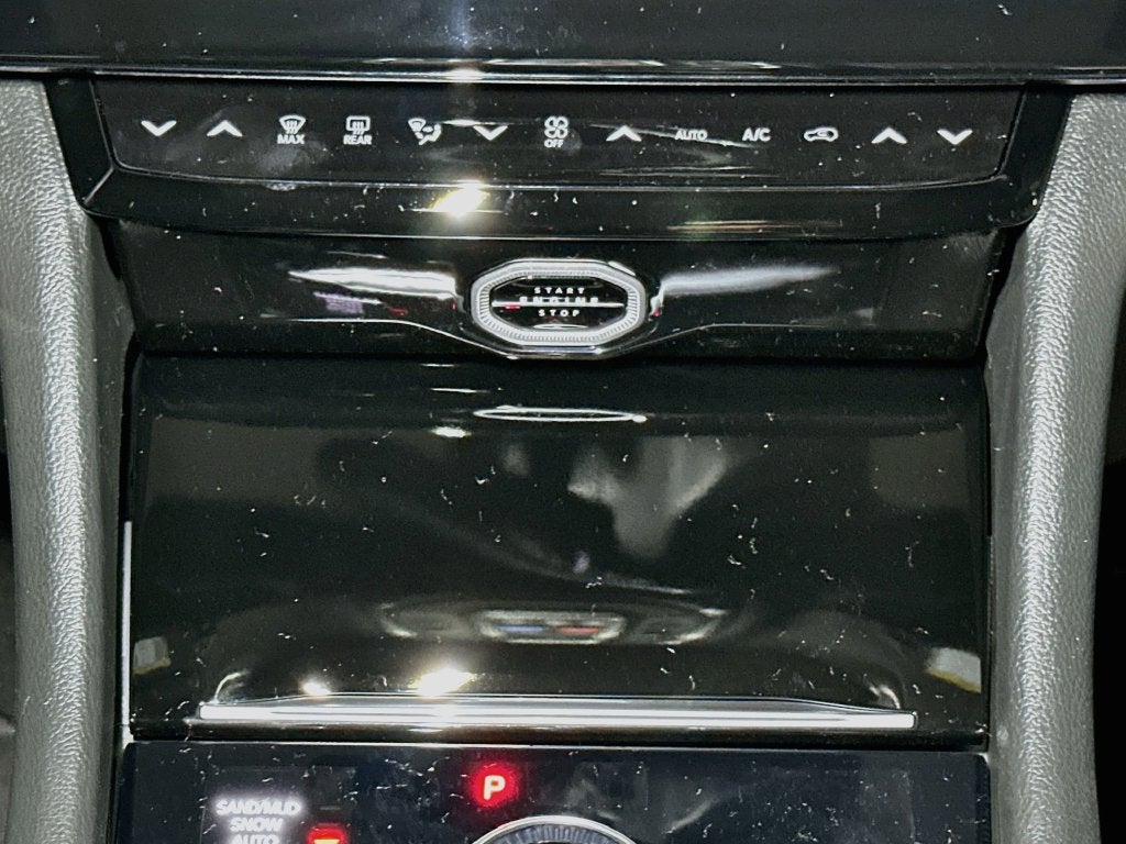 2027 Jeep Grand Cherokee Base