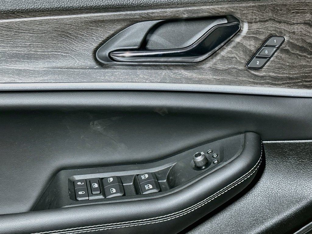 2027 Jeep Grand Cherokee Base