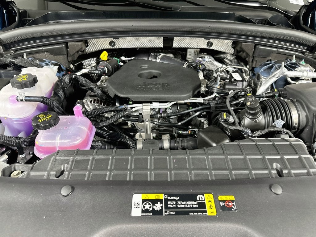 2027 Jeep Grand Cherokee Base