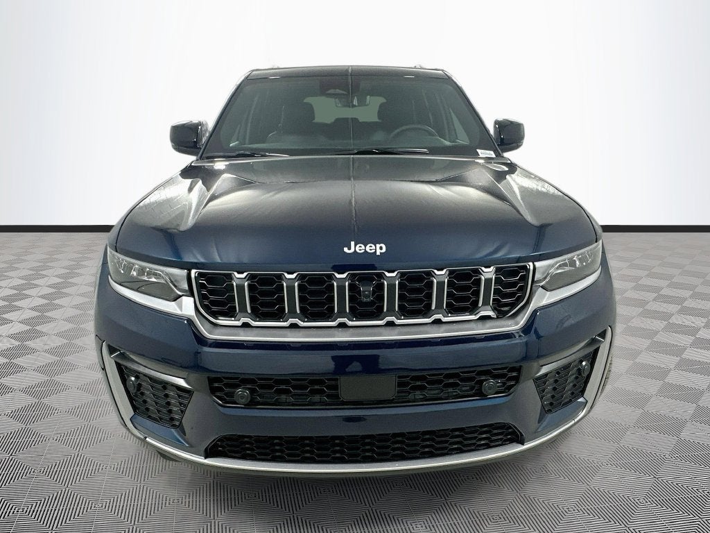 2027 Jeep Grand Cherokee Base