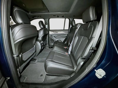 2027 Jeep Grand Cherokee Base