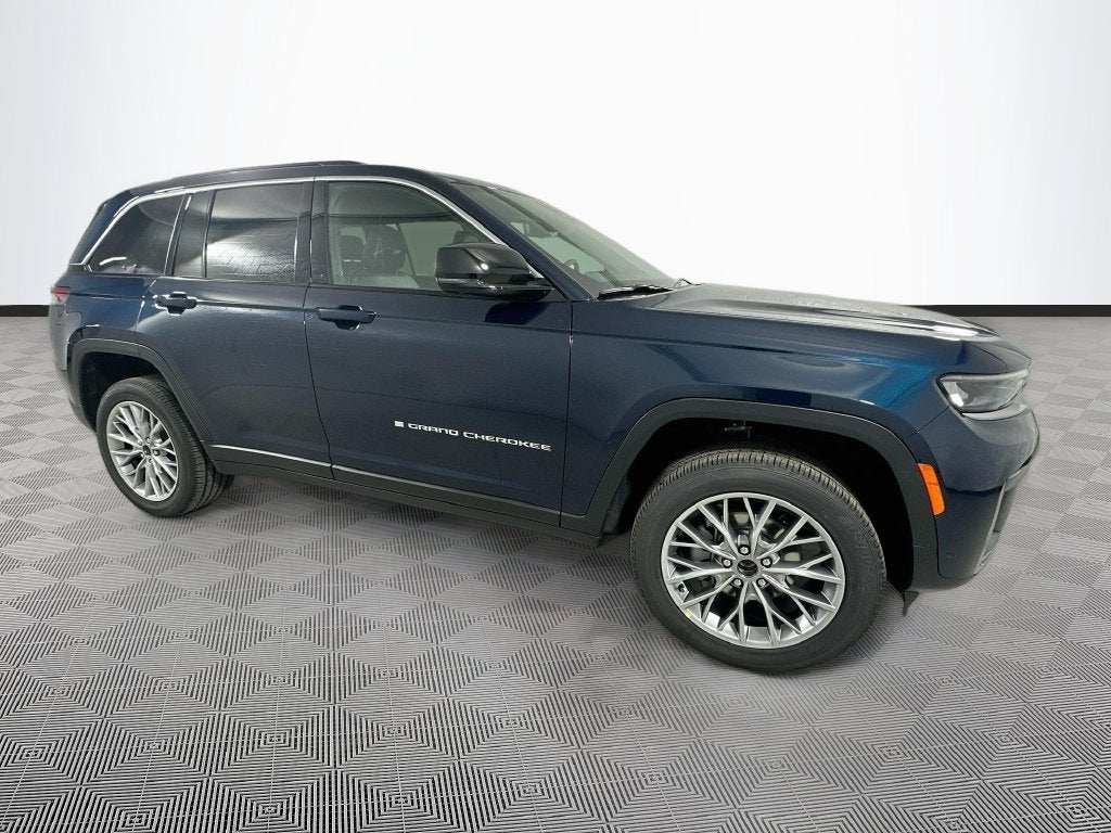 2027 Jeep Grand Cherokee Base