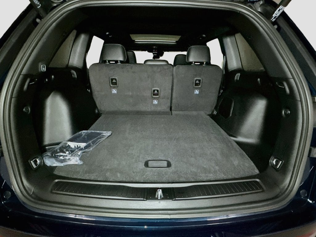 2027 Jeep Grand Cherokee Base