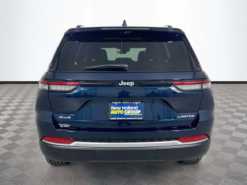 2027 Jeep Grand Cherokee Base