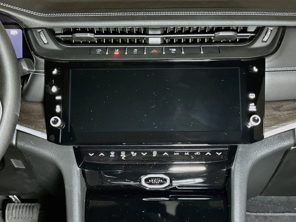 2027 Jeep Grand Cherokee Base