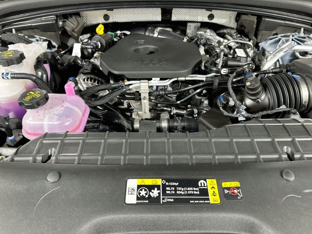 2027 Jeep Grand Cherokee Base