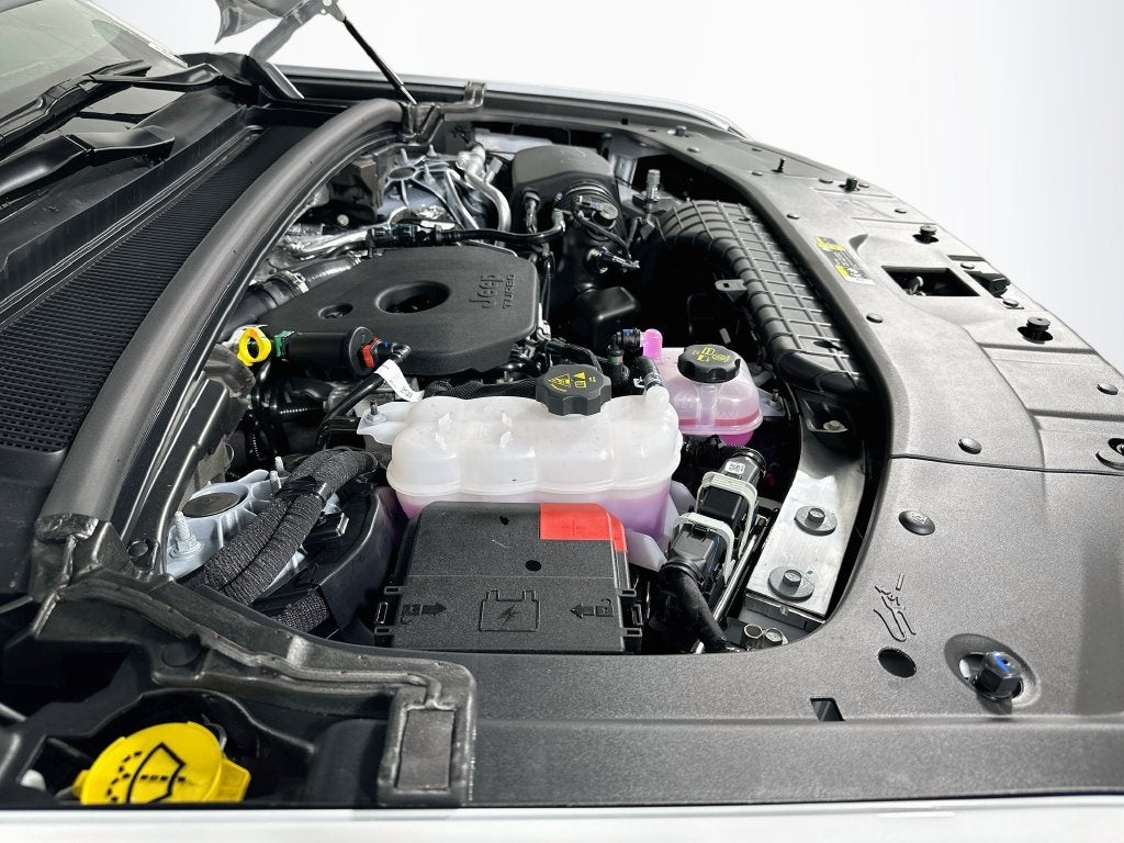 2027 Jeep Grand Cherokee Base