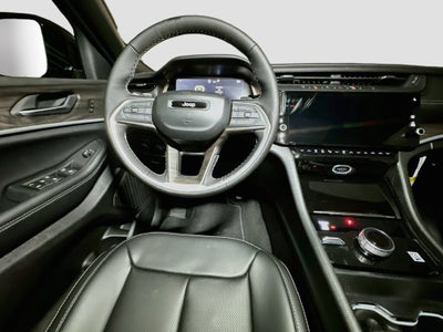 2027 Jeep Grand Cherokee Base