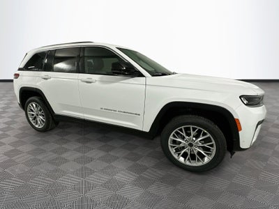 2027 Jeep Grand Cherokee Base