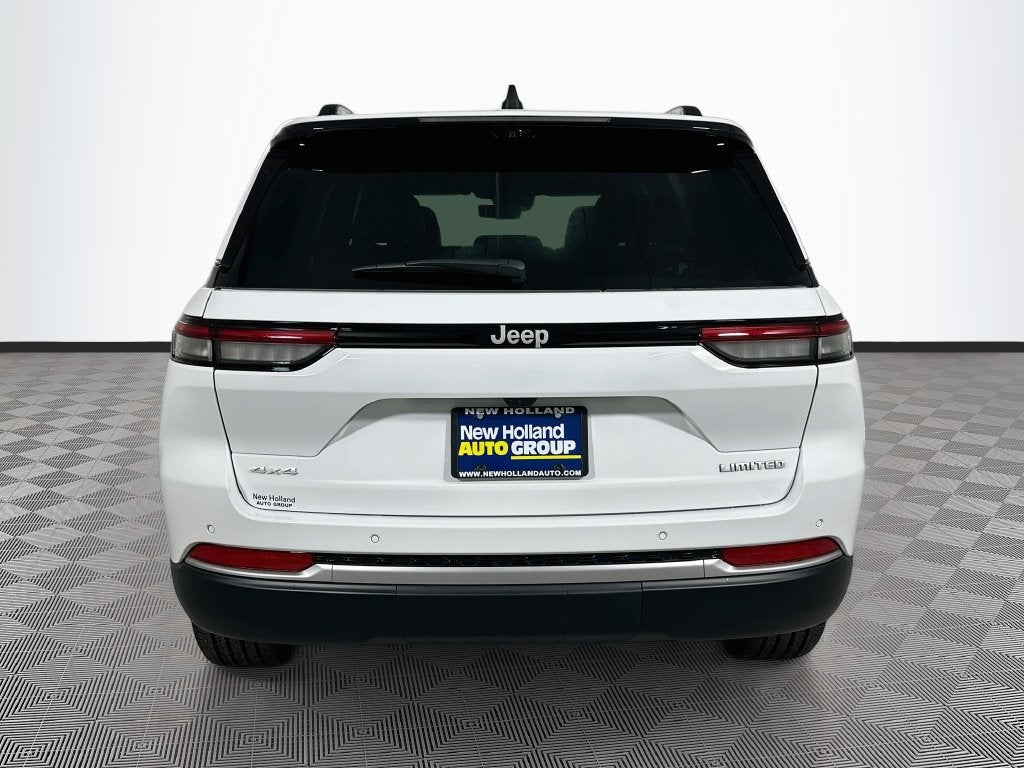2027 Jeep Grand Cherokee Base