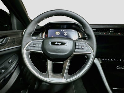 2027 Jeep Grand Cherokee Base