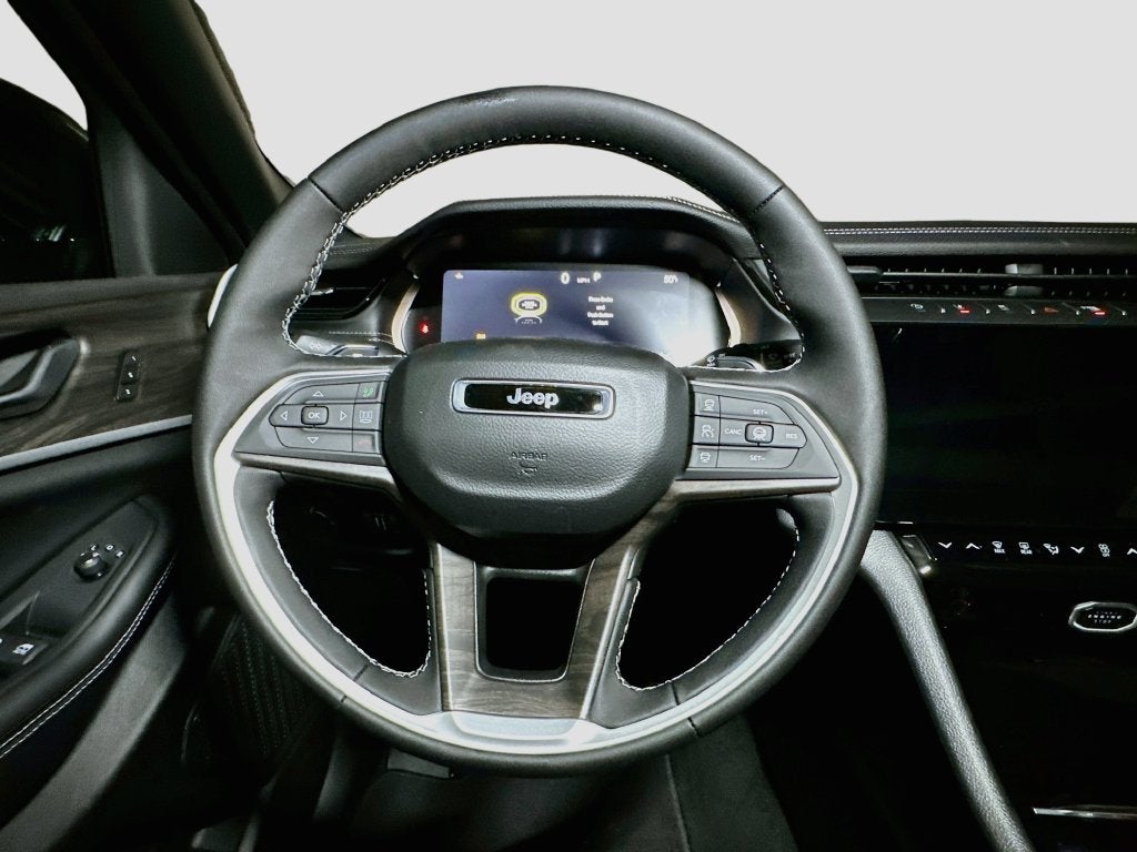 2027 Jeep Grand Cherokee Base