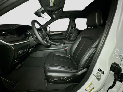 2026 Jeep Grand Cherokee Base