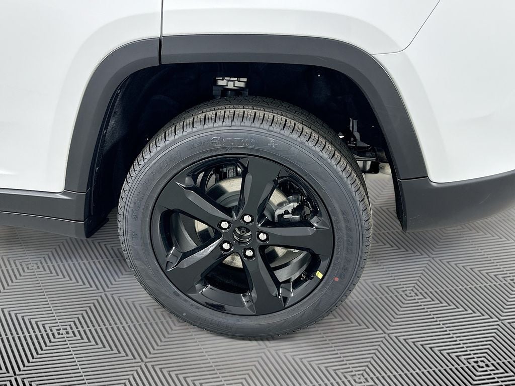 2026 Jeep Grand Cherokee Base