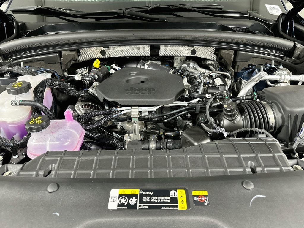 2027 Jeep Grand Cherokee Base