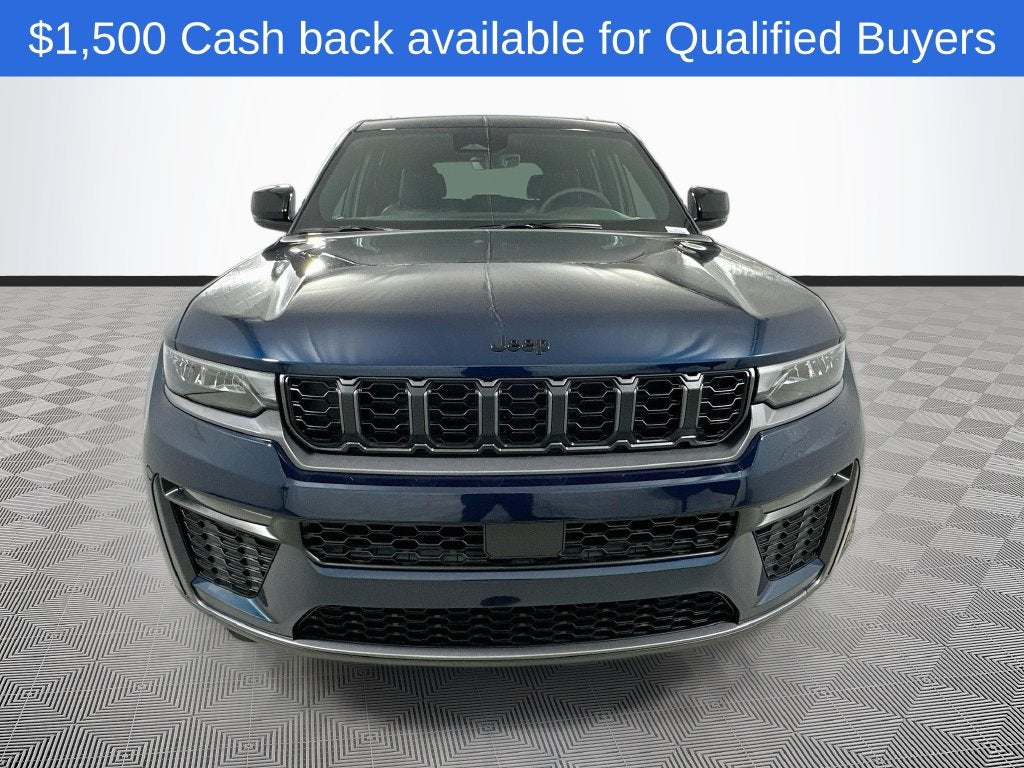 2027 Jeep Grand Cherokee Base