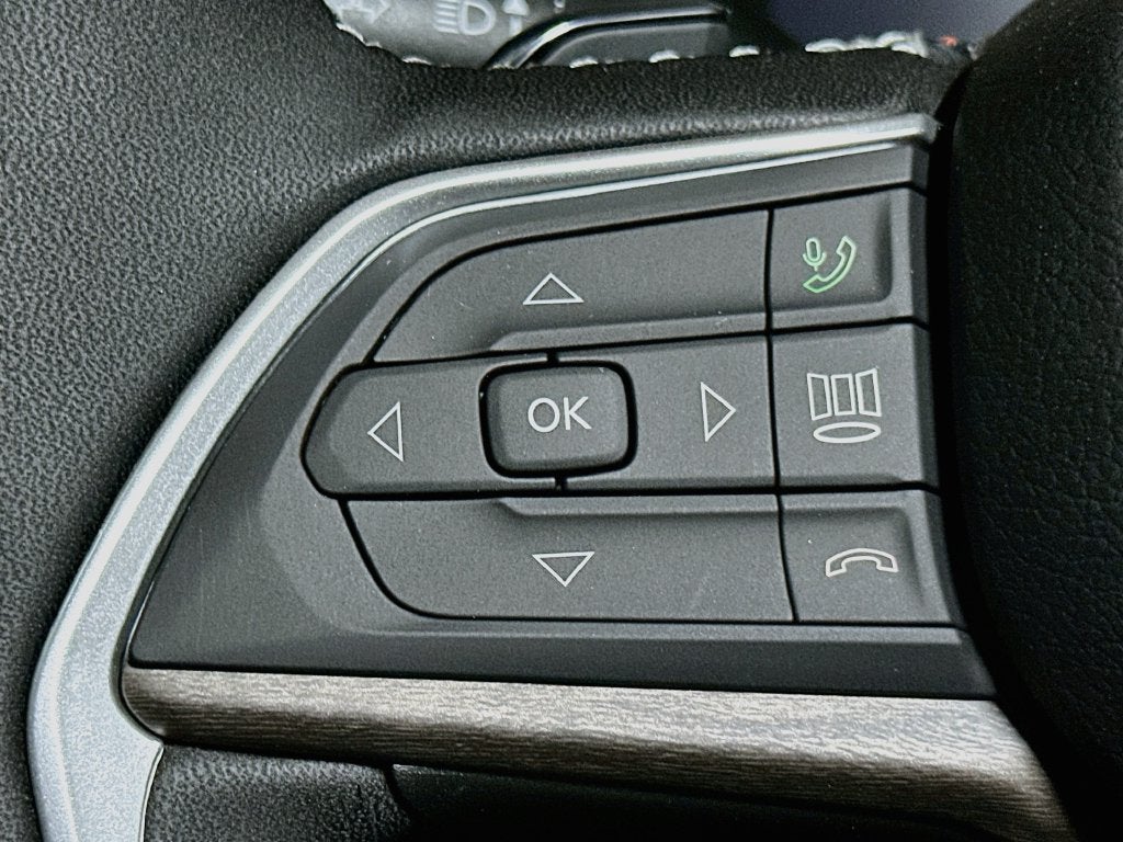 2027 Jeep Grand Cherokee Base