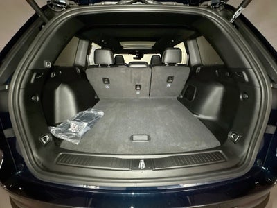 2027 Jeep Grand Cherokee Base