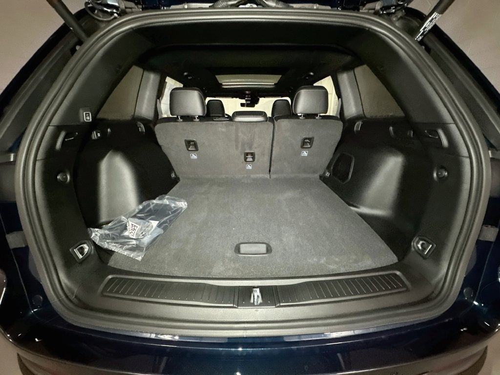 2027 Jeep Grand Cherokee Base