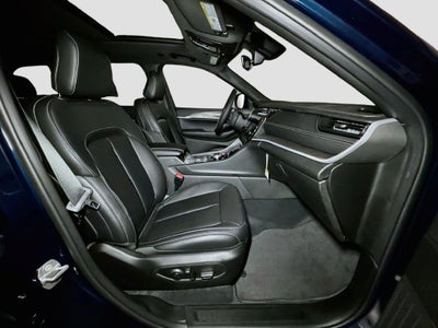 2027 Jeep Grand Cherokee Base
