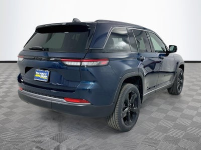 2027 Jeep Grand Cherokee Base