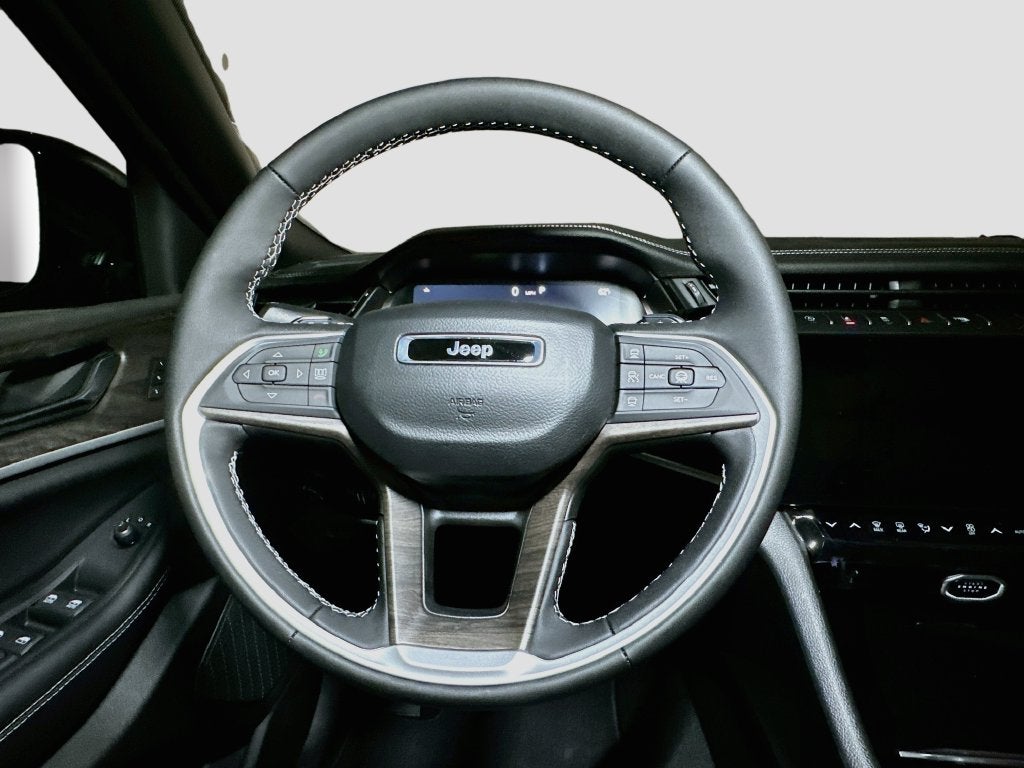 2027 Jeep Grand Cherokee Base