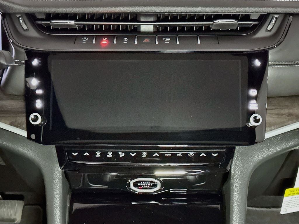 2026 Jeep Grand Cherokee Base