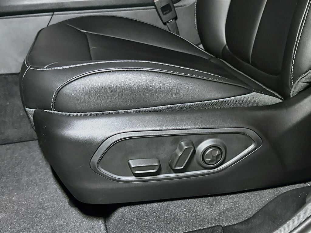 2026 Jeep Grand Cherokee Base