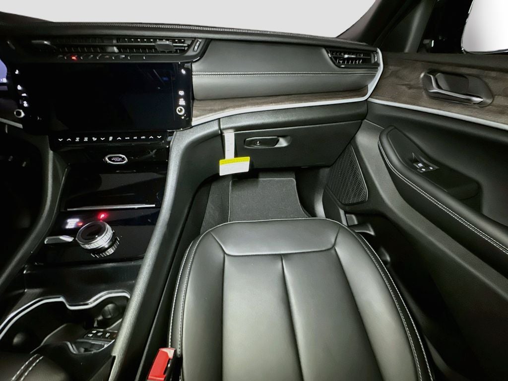 2026 Jeep Grand Cherokee Base