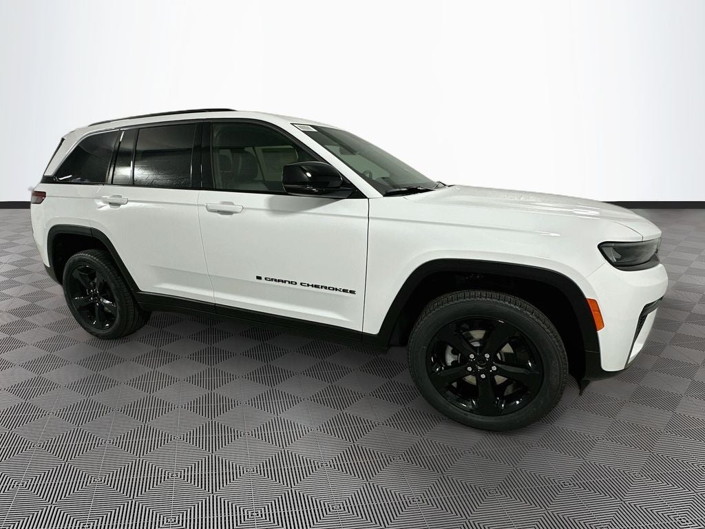 2026 Jeep Grand Cherokee Base