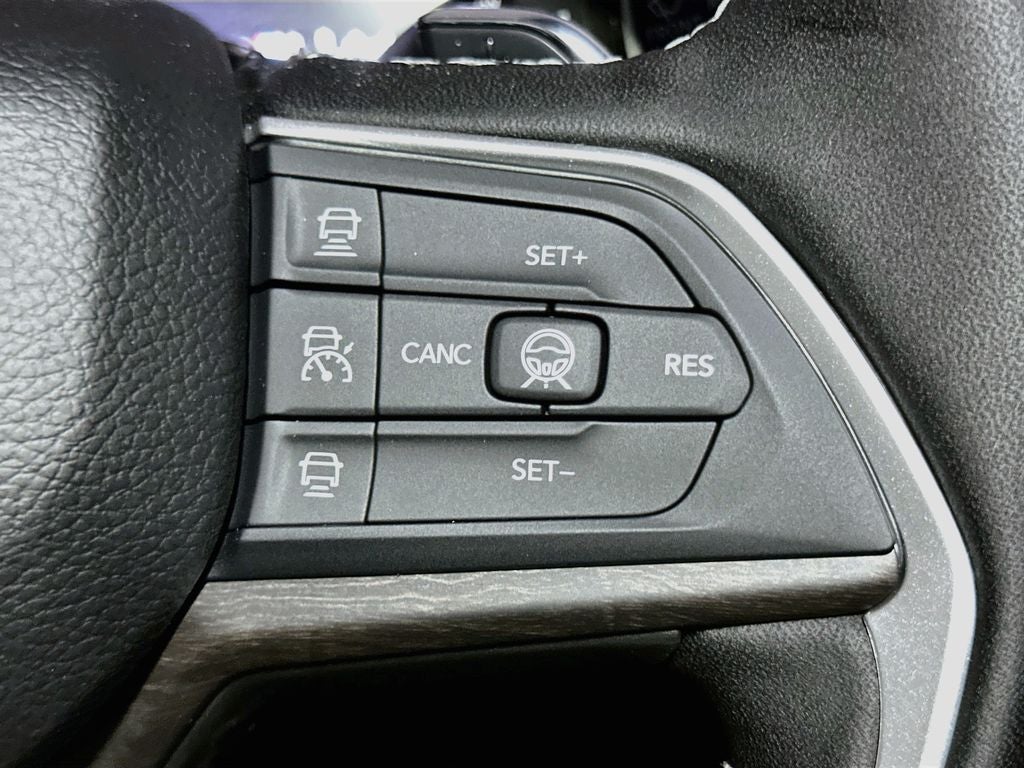 2026 Jeep Grand Cherokee Base