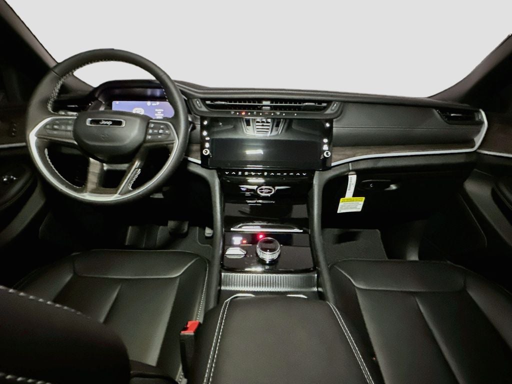 2026 Jeep Grand Cherokee Base