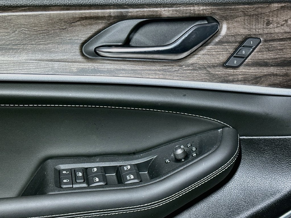 2027 Jeep Grand Cherokee Base