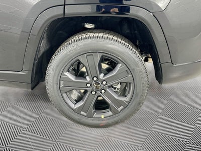 2027 Jeep Grand Cherokee Base