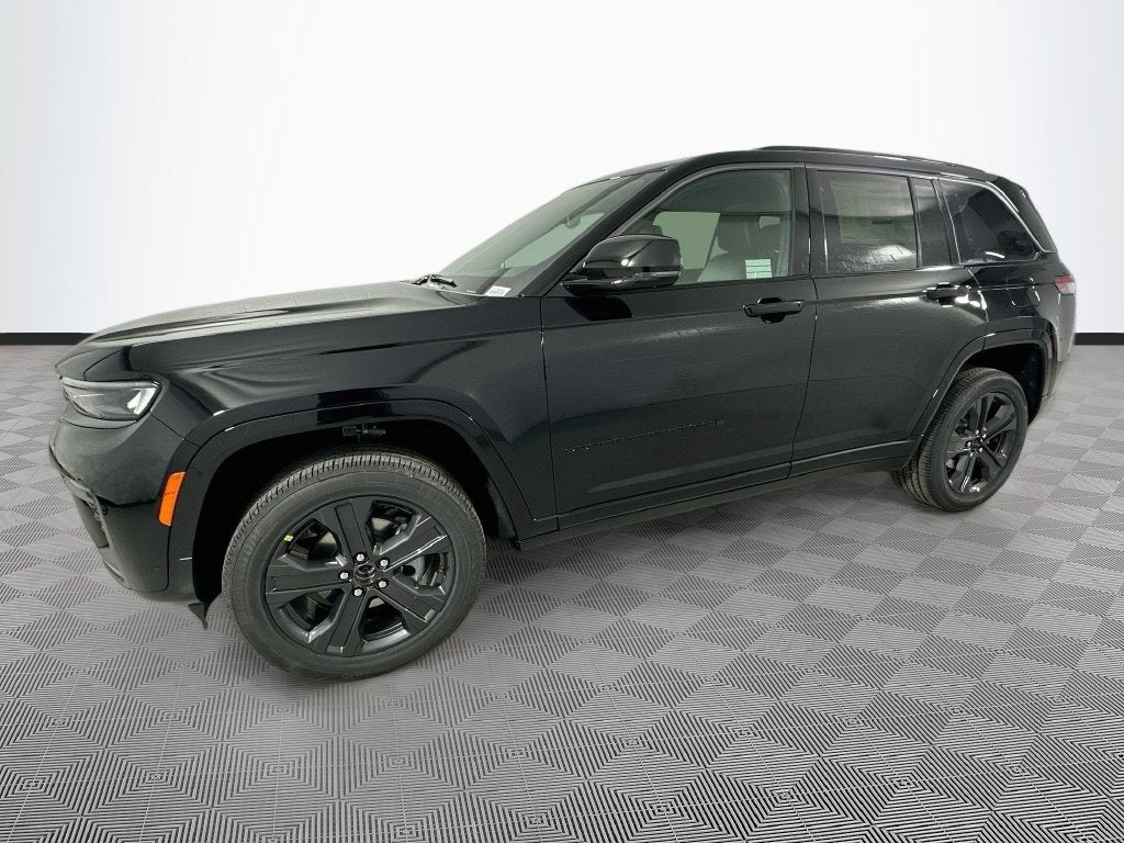 2027 Jeep Grand Cherokee Base
