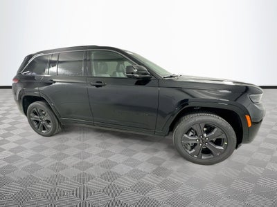 2027 Jeep Grand Cherokee Base