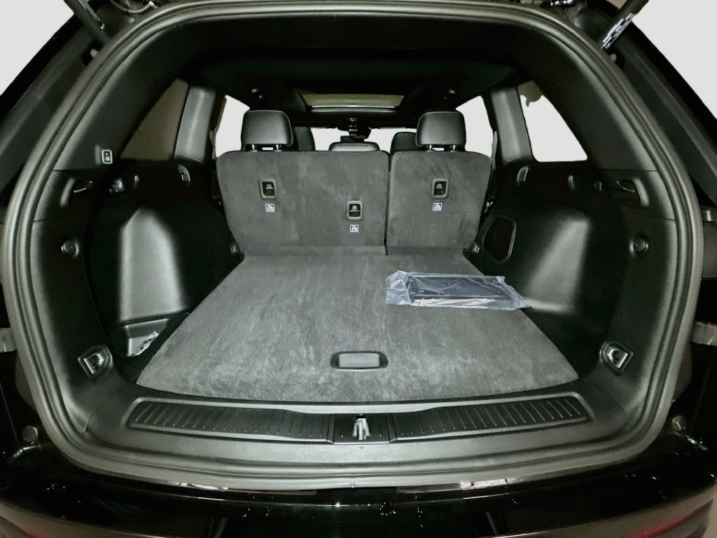 2027 Jeep Grand Cherokee Base