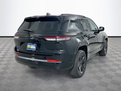 2027 Jeep Grand Cherokee Base