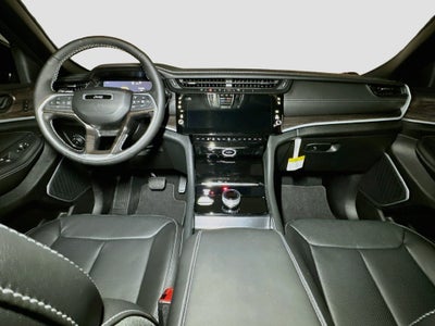 2027 Jeep Grand Cherokee Base
