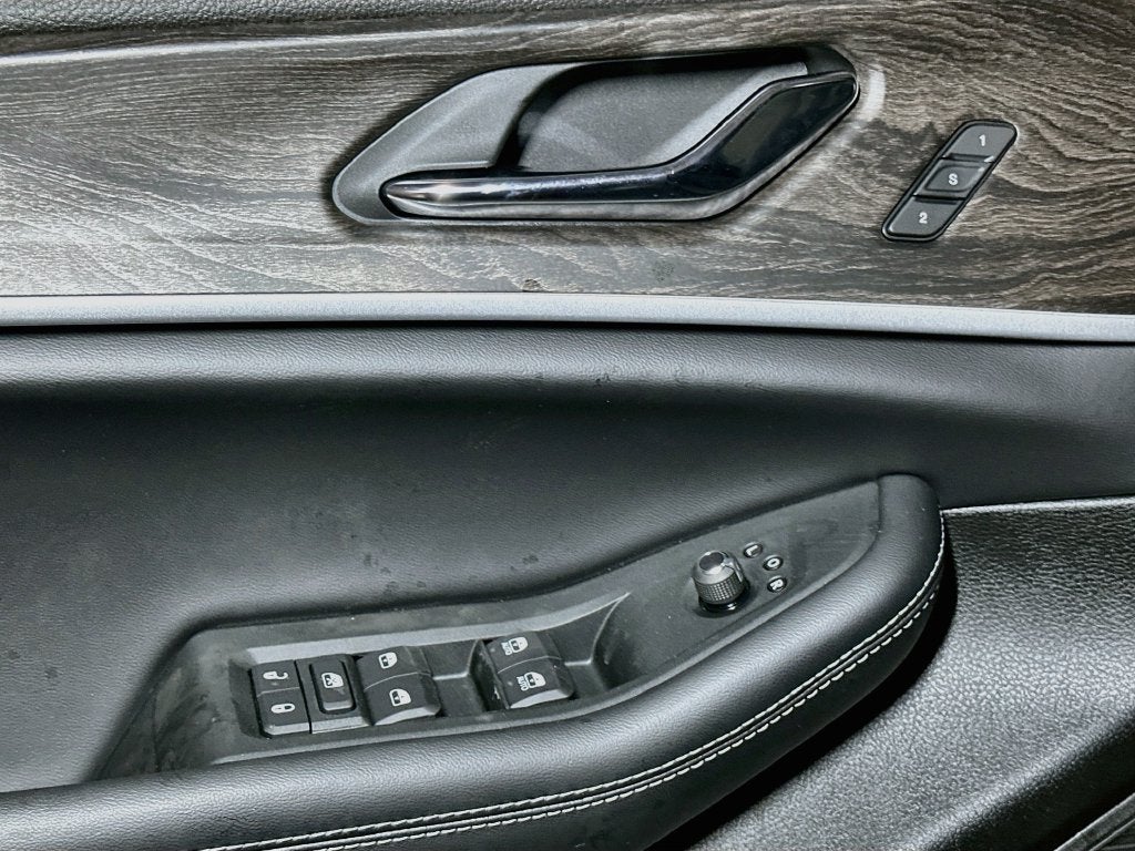 2027 Jeep Grand Cherokee Base