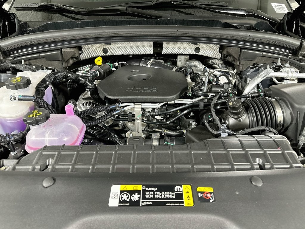 2027 Jeep Grand Cherokee Base