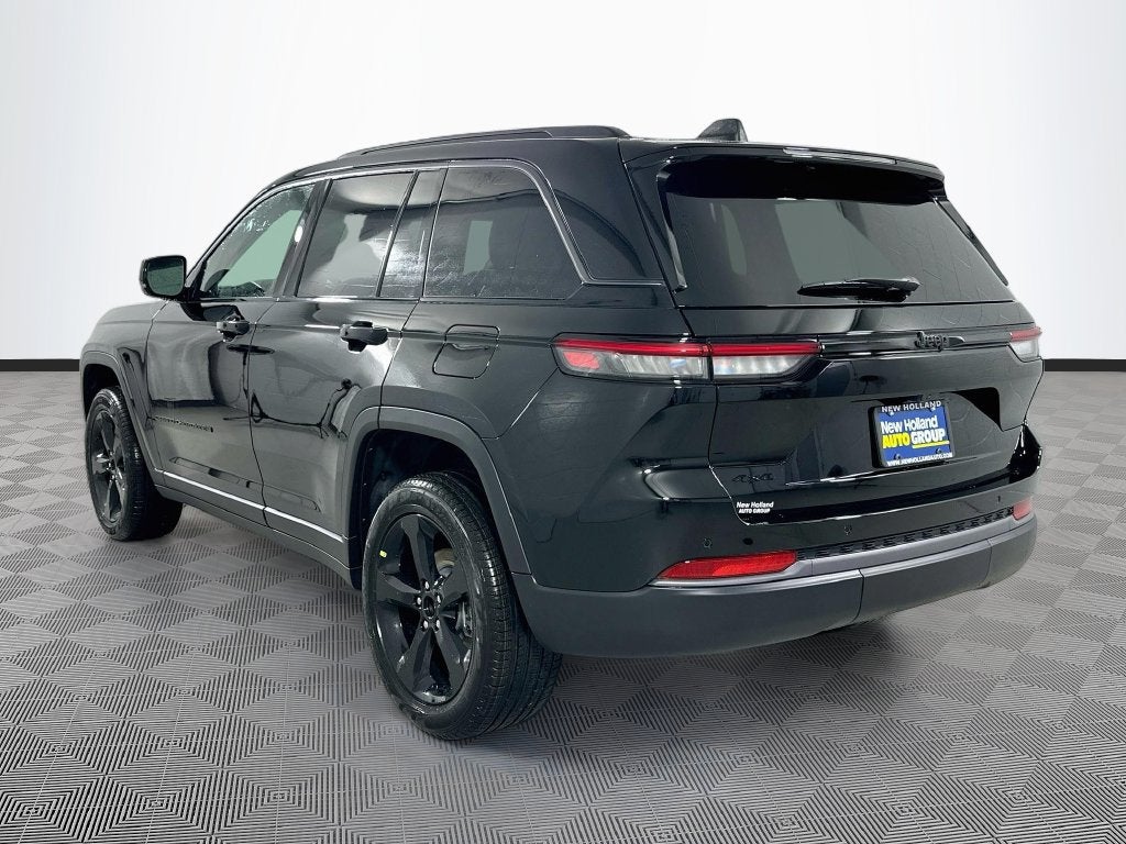 2027 Jeep Grand Cherokee Base