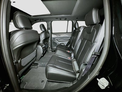 2027 Jeep Grand Cherokee Base