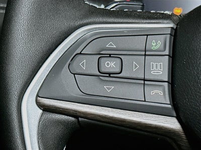 2027 Jeep Grand Cherokee Base
