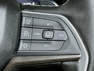 2027 Jeep Grand Cherokee Base