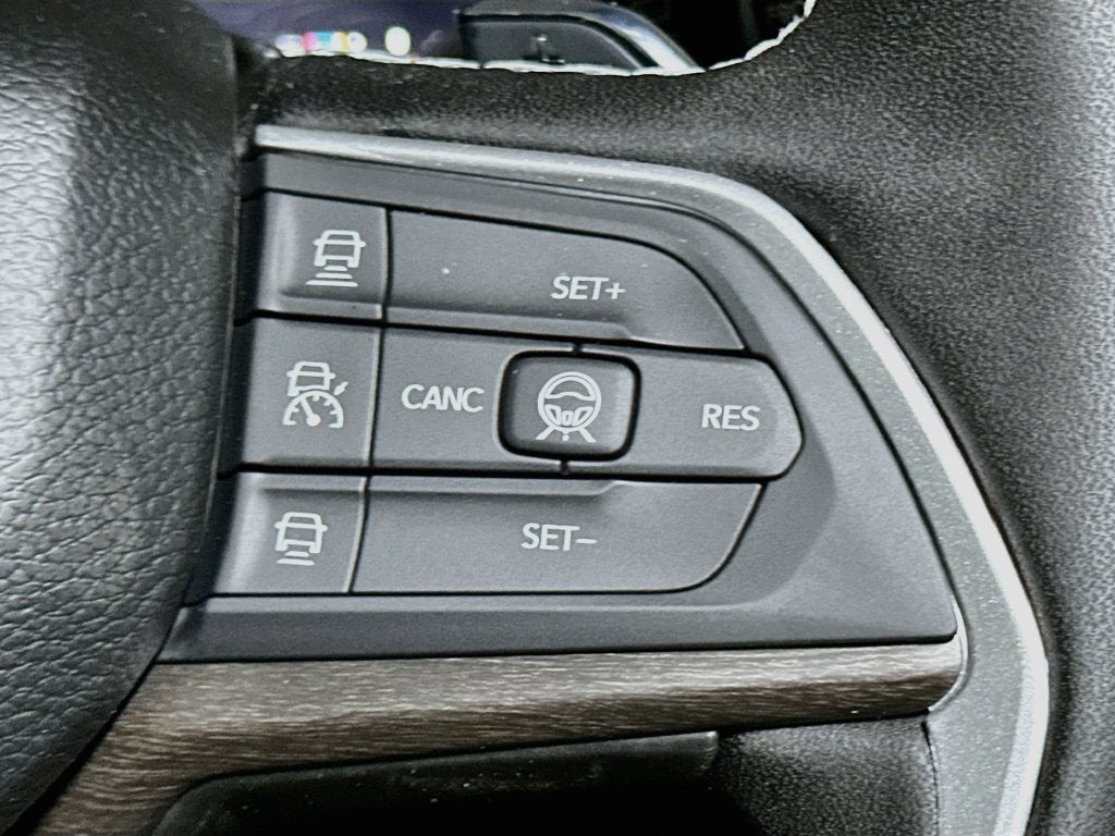 2027 Jeep Grand Cherokee Base
