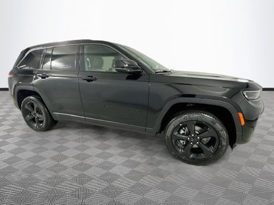 2027 Jeep Grand Cherokee Base